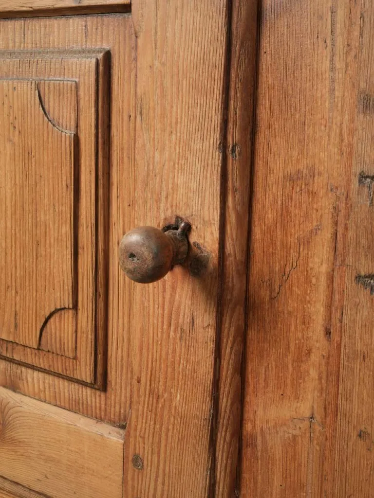 Charming 18th-Century Kitchen Dresser - French Alps