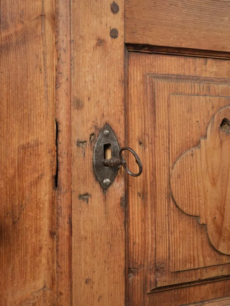 Charming 18th-Century Kitchen Dresser - French Alps